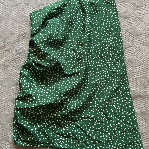 Code x Mode Green Polka Dot Side Ruched Asymmetrical Skirt in XS - Picture 2 of 5